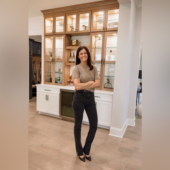 Meet your Posher, Kristen - Picture 1 of 1